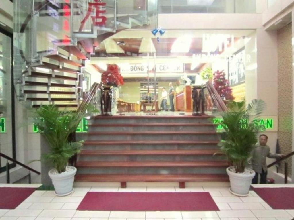 An đông Center Khách sạn 3*